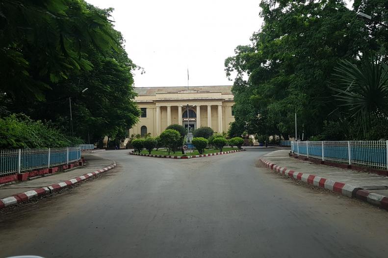   မန္တလေးတက္ကသိုလ် - photo: ဝီကီပီးဒီးယား