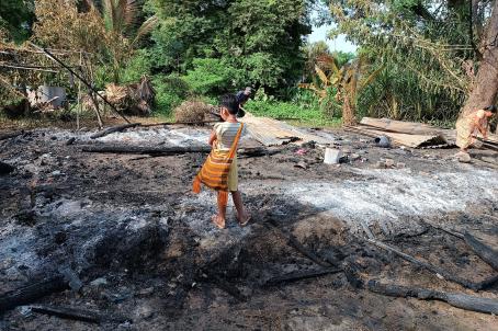 ဒီပဲယင်းမြို့နယ်တွင် ဩဂုတ်လအတွင်း စစ်ကောင်စီတပ် မီးရှို့ခဲ့သည့် ကျေးရွာများမှ နေအိမ်တစ်လုံး